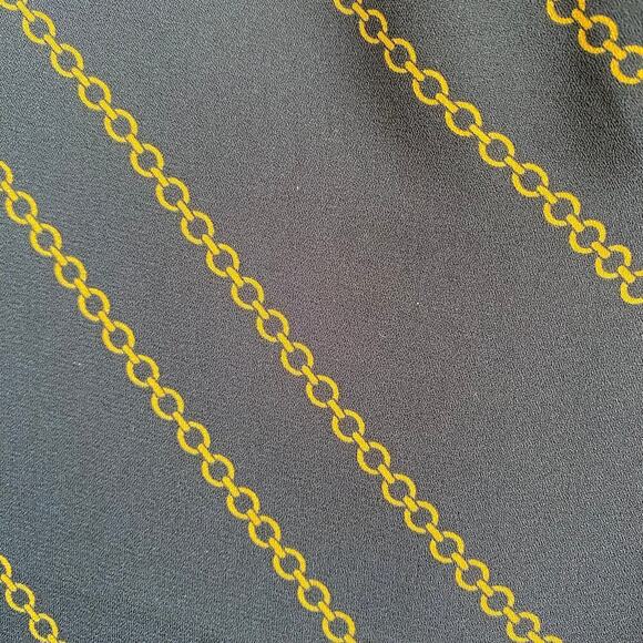 Banana Republic Women's Navy Blouse with gold chain print V-Neck Size Medium - Picture 3 of 6